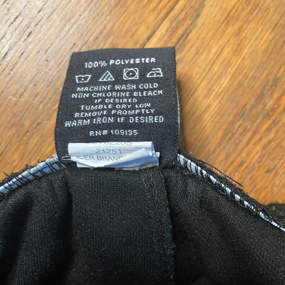 NBA Youth Basketball Shorts Size L 14–16 Black Red White - Picture 3 of 5